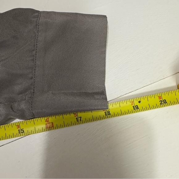 Women’s Top Pendleton Gray Metalic Shirt Button Down size 12 - Picture 14 of 14